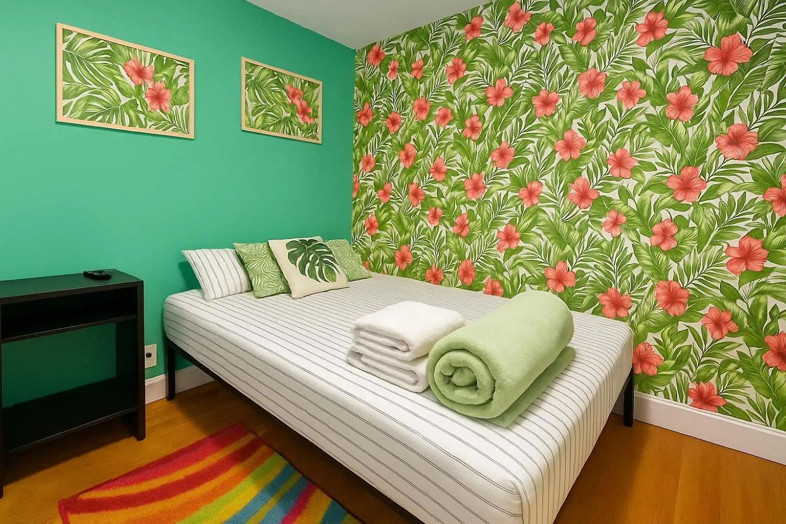 Tropical Comfort Room In Harlem Cozy Stay With Snacks & Style New York